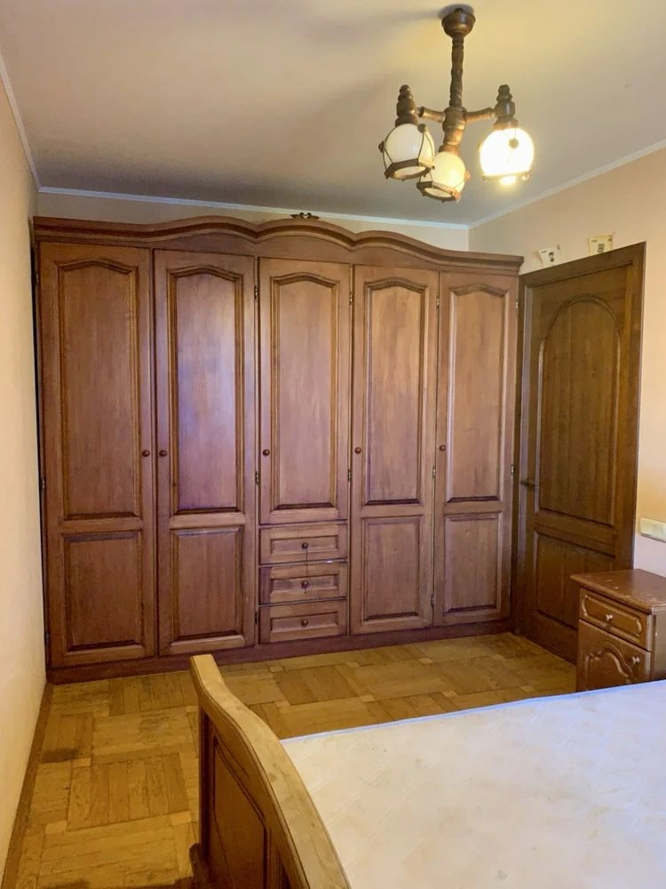 Продам 2 ком квартиру по  ул. Фортечна Центр города.