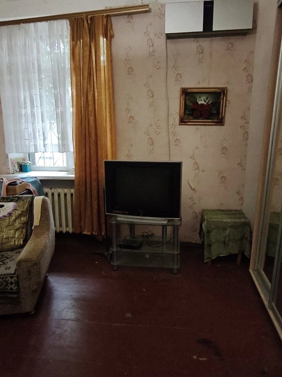 Продаж 2х кім."сталінки"площа Свободи вул.Олександрівська