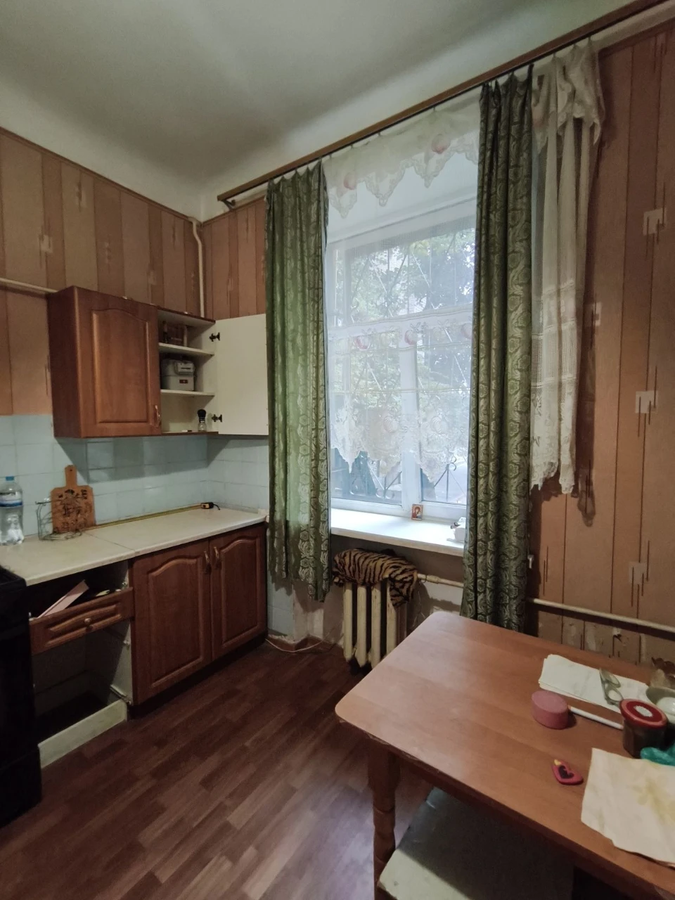 Продаж 2х кім."сталінки"площа Свободи вул.Олександрівська