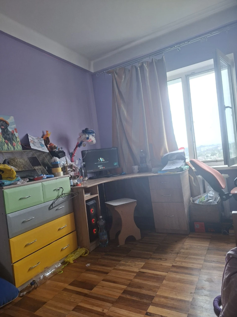 Продаётся 2х ком. Бородинский. ул. Ладожская  Торг  уместен!