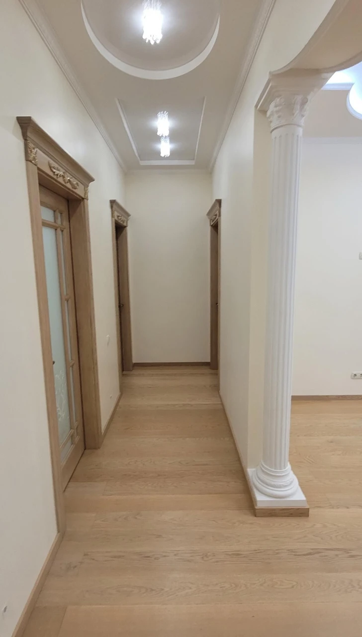Квартира у ЖК "Бородіно" + гараж у будинку