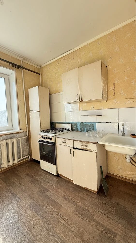 Продам 1-комн. квартиру, 16 мкр-н, Бабурка