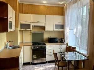 Продам  3х  евро квартиру 75 м 2  ост   Малый рынок