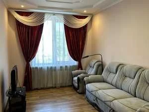 Продам  3х  евро квартиру 75 м 2  ост   Малый рынок