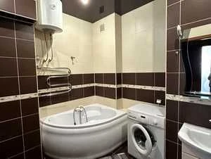 Продам  3х  евро квартиру 75 м 2  ост   Малый рынок