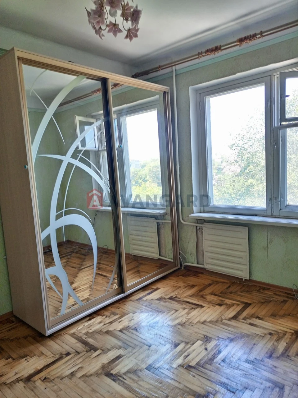 Продажа 3-к кв на ул. Исторической, 42 (Заводской р-н)