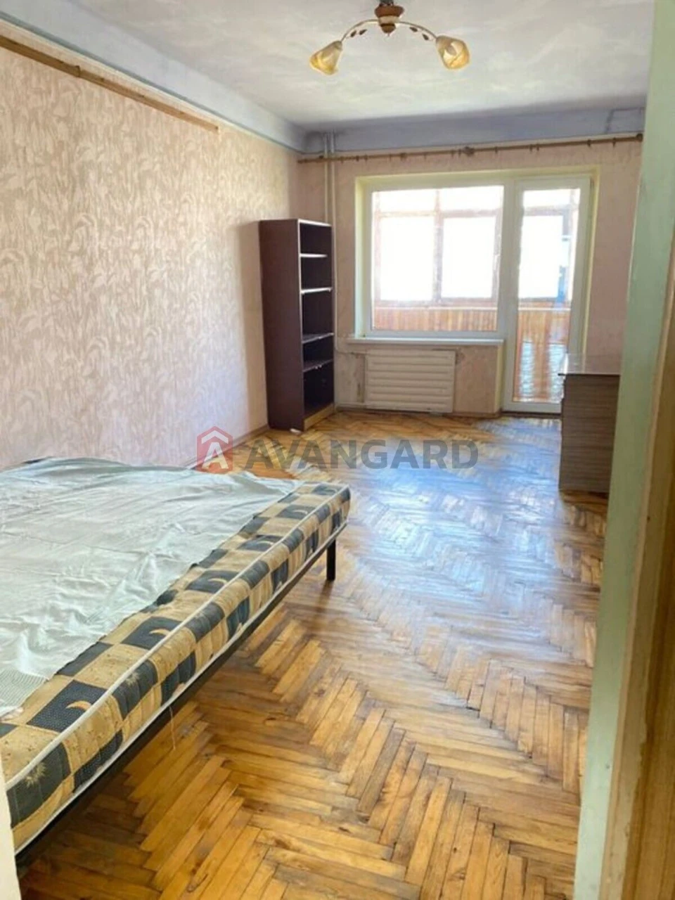 Продажа 3-к кв на ул. Исторической, 42 (Заводской р-н)