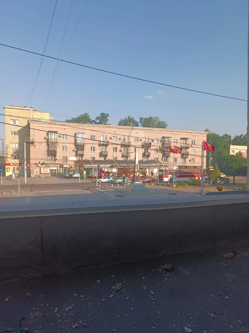 Продам двокімнатну в центрі