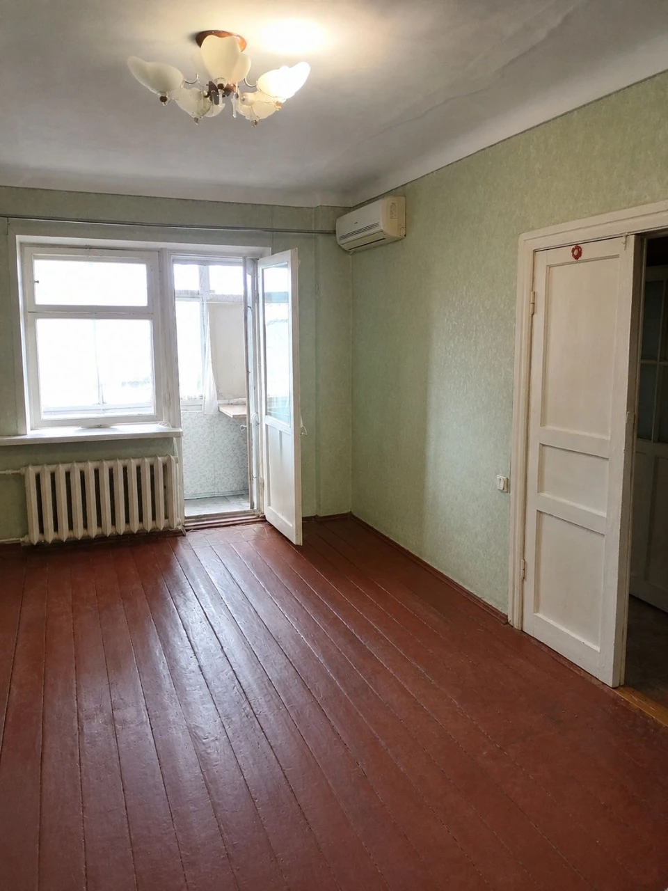 Продаж 1квартири вул. Радіо