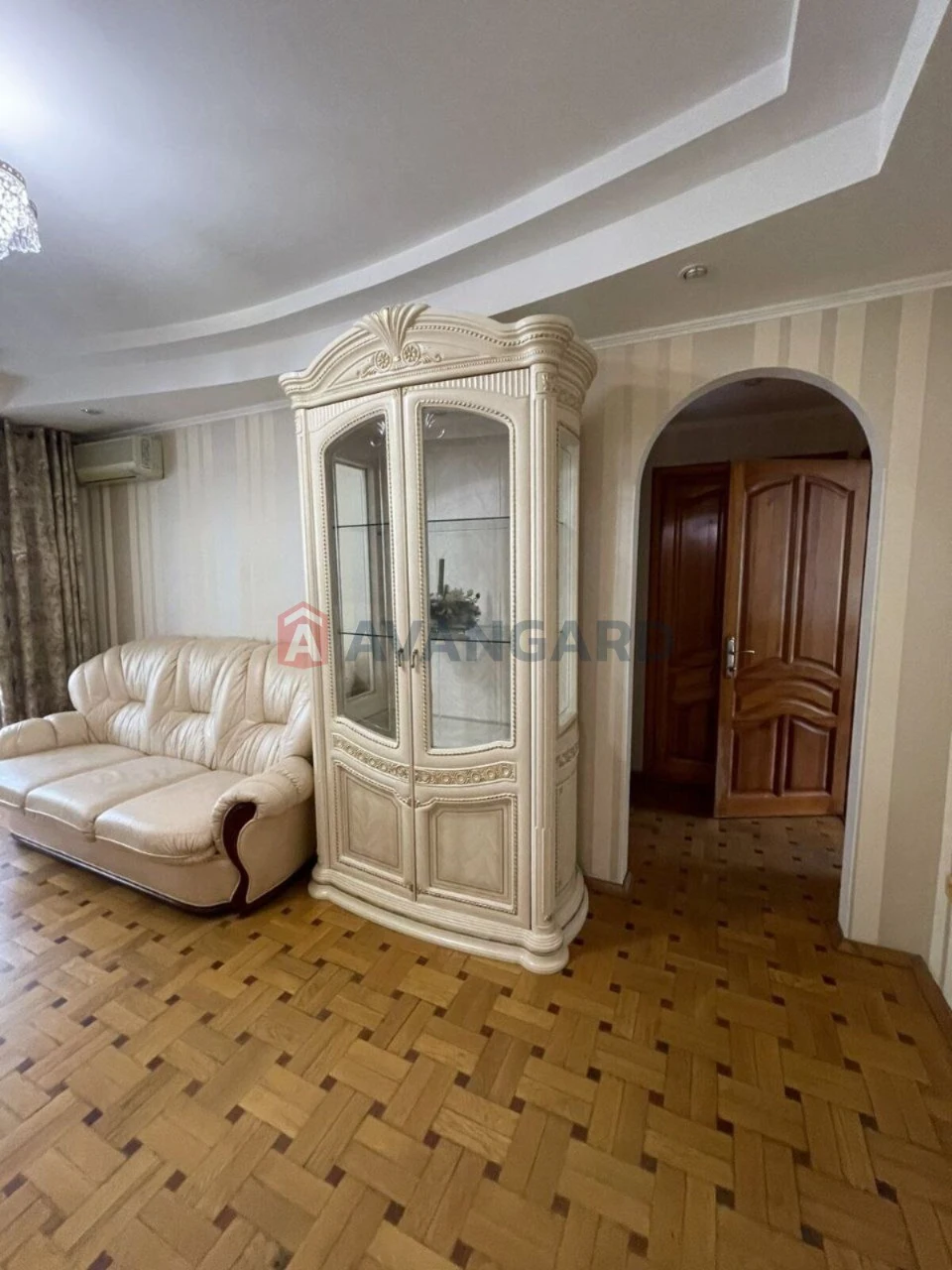 Продается 3х комнатная квартира в р-не Гагарина.