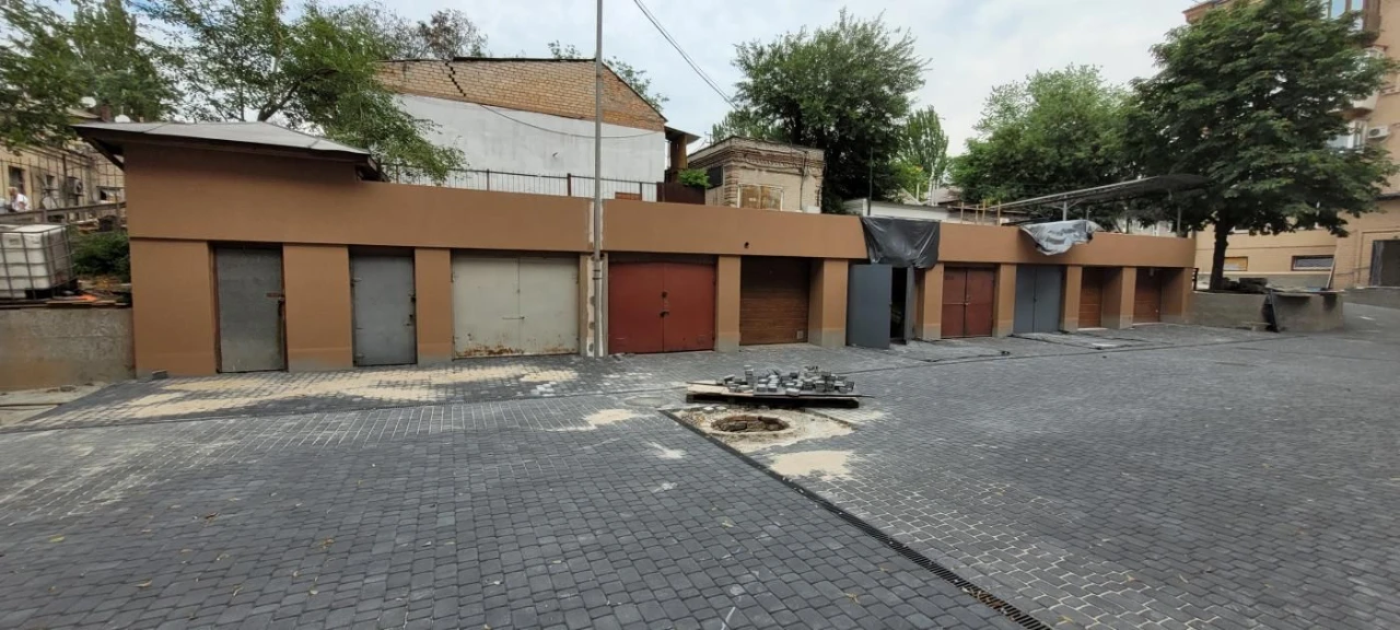 3-кімнатна кв. в центрі Олександрівського, закрита територія