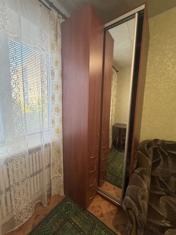 Квартира 4-комнатная 3 этаж/ Хортицкий р-н 17 мк-рн ул. К