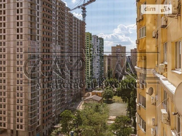 Sale of 1-room apartment 44 sq. m. on Mykhaylo Maksimovicha st. 3G •