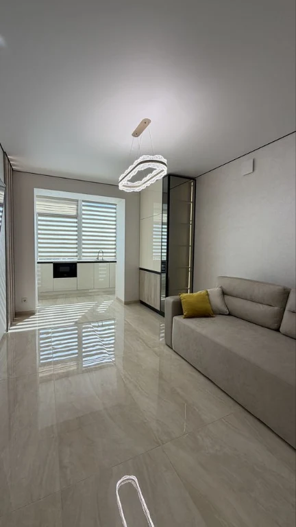 Продаж 1-кімнатної квартири 45 м² з ремонтом біля парку Шевч