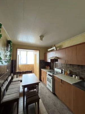 Продається 3- кімнатна квартра Сахарова, центр