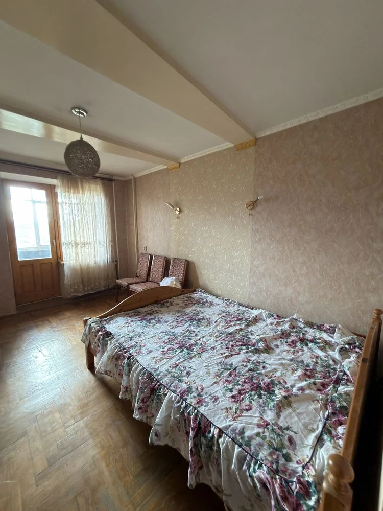 Продається 3- кімнатна квартра Сахарова, центр