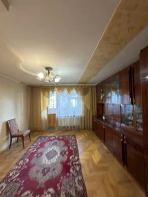 Продається 3- кімнатна квартра Сахарова, центр