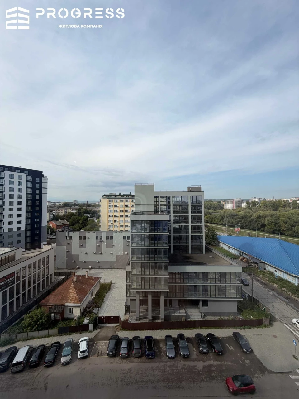 Продаж зданої з усіма комунікаціями квартири з ремонтом ЖК К