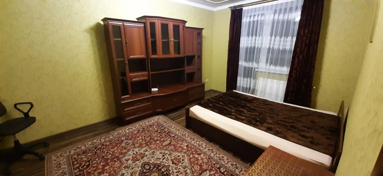 Продаж 2к н/б вул. І. Пулюя,  і/о газове