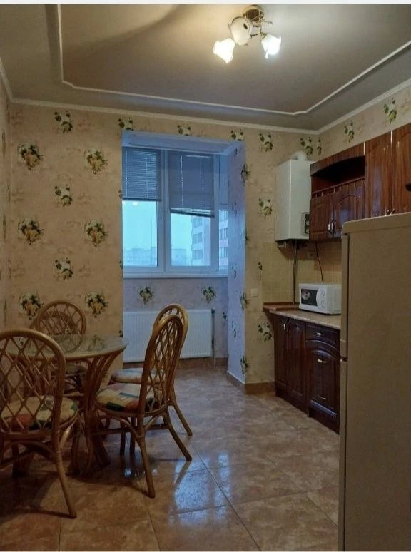 Продаж 2к н/б вул. І. Пулюя,  і/о газове