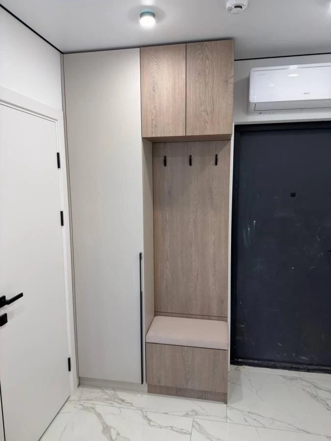 Продаж 1 кімнатної квартири з ремонтом меблями та технікою Ж