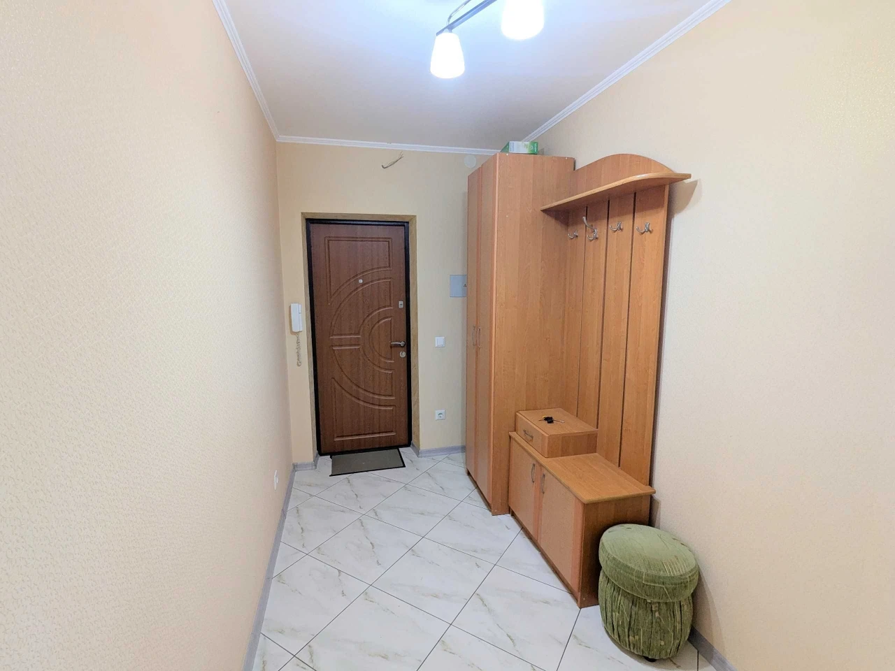 Велика 1к. квартира в новобудові з ремонтом