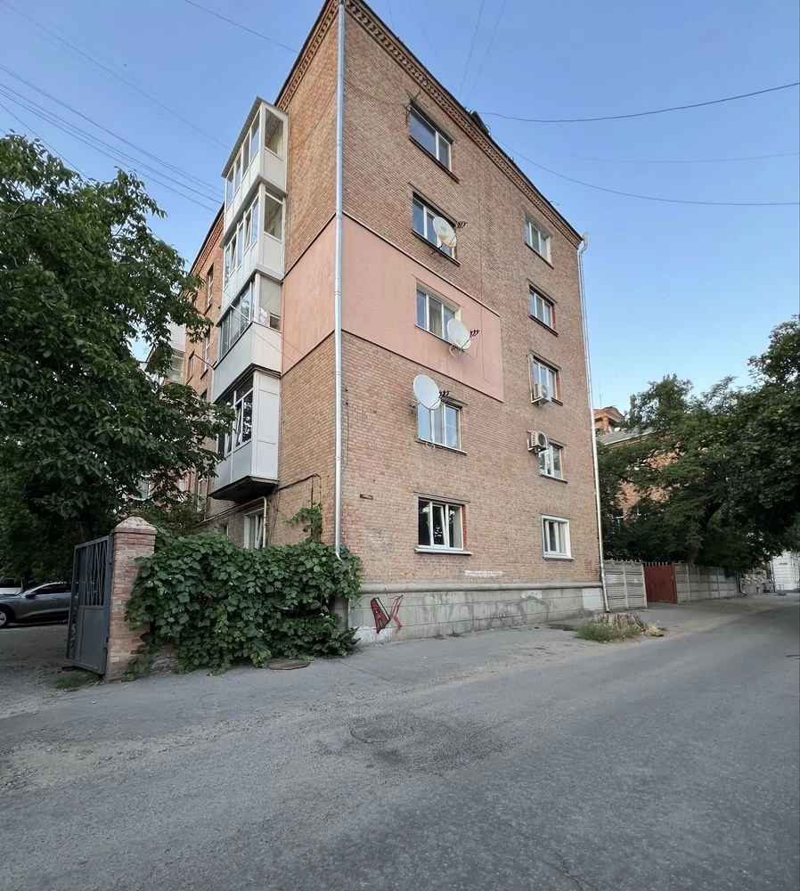 Продам 2 кімнатну квартиру( Чміленка)