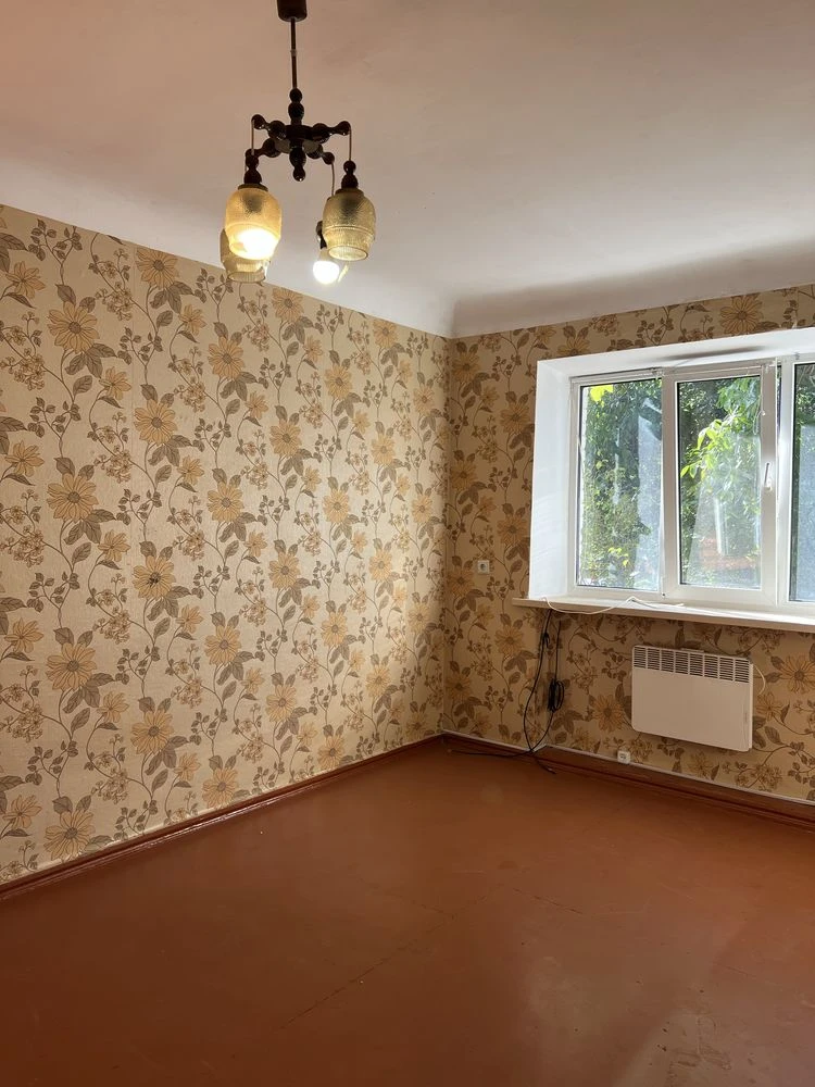 Продам 2 кімнатну квартиру( Чміленка)