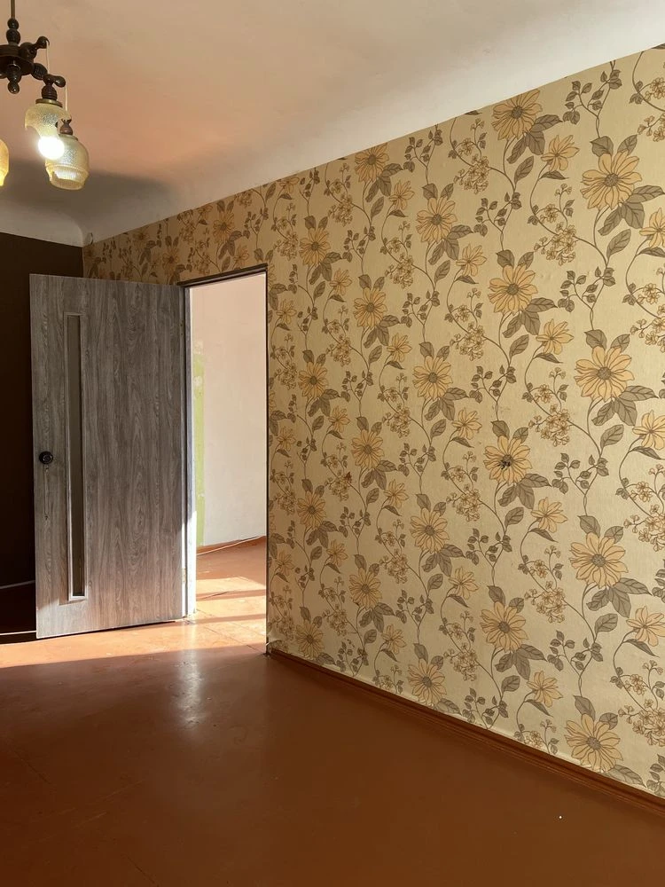 Продам 2 кімнатну квартиру( Чміленка)