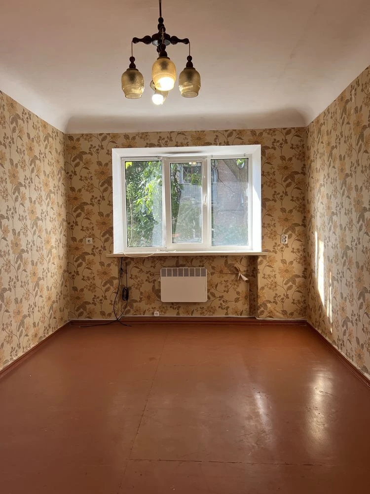 Продам 2 кімнатну квартиру( Чміленка)
