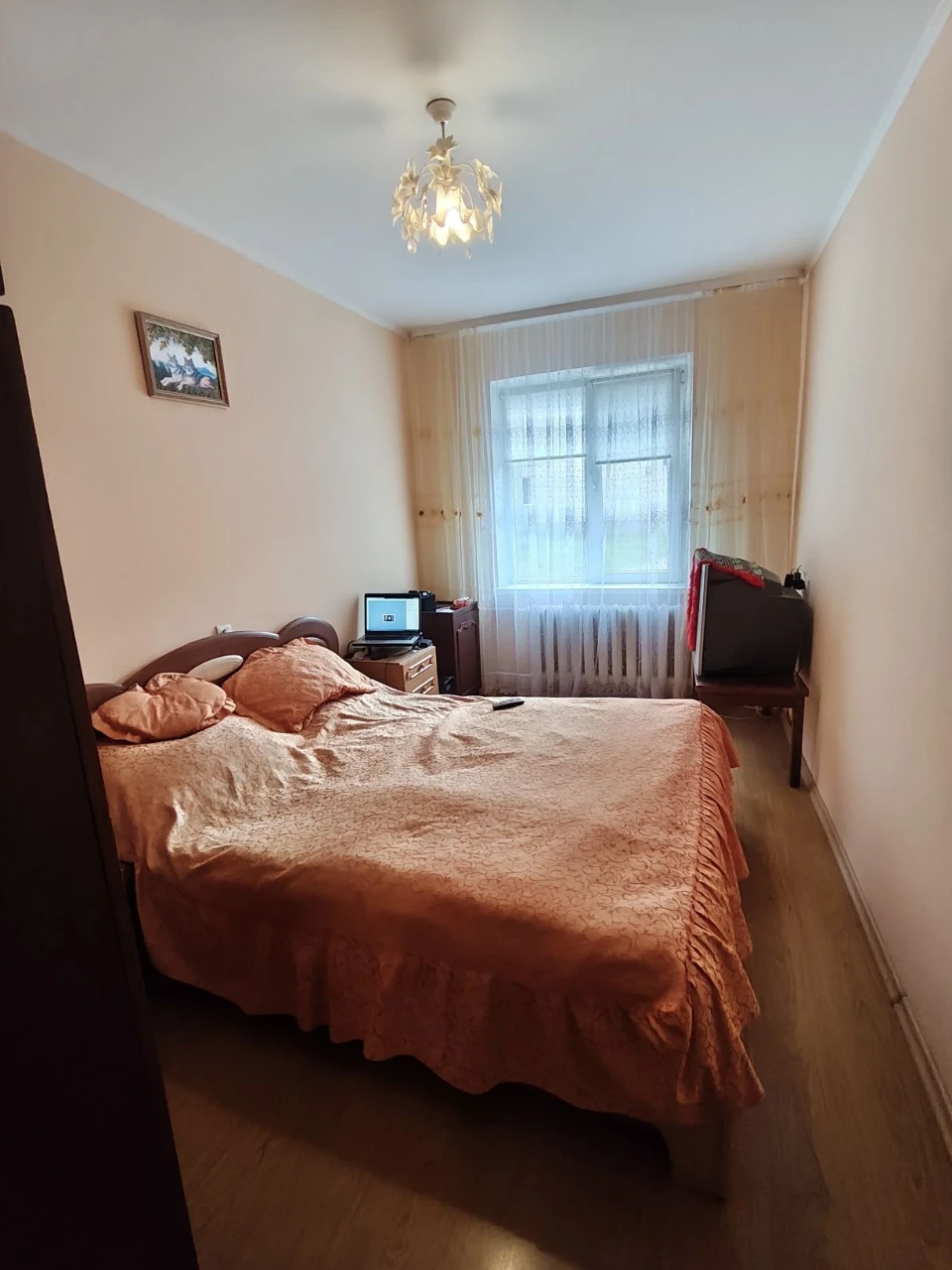 Продаж 3-квартири район Відродження.