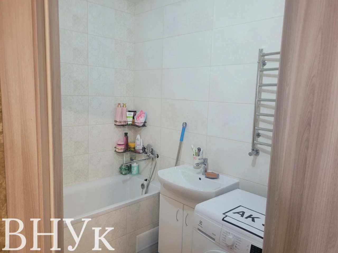 Продаж 2 к в новобудові ,Відродження — меблі, техніка, закри