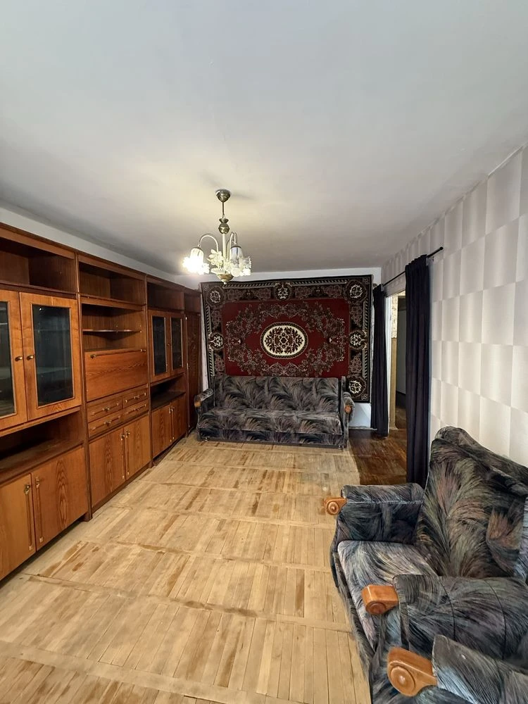 Продаж 3-кімнатної квартири.