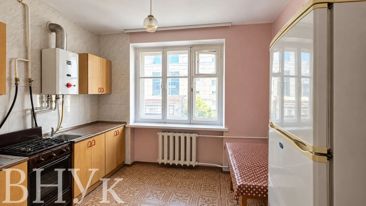 Продається 1 кімнатна квартира в центрі міста