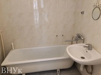 Продається 1 кімнатна квартира в центрі міста