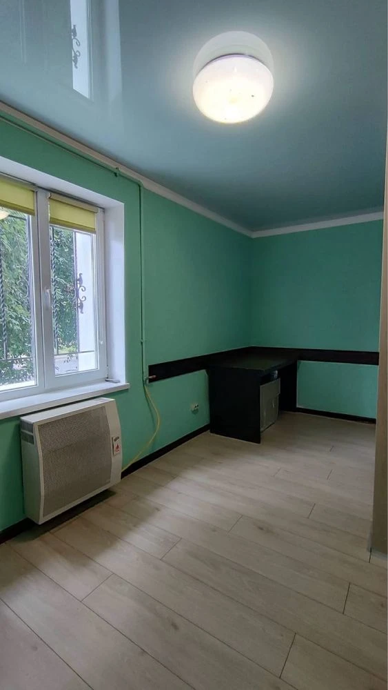 Трикімнатна квартира з власним паркомісцем у Луцьку
