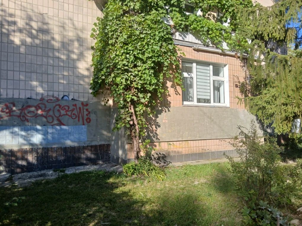 Продаж 3-х кімнатної квартири , центр міста