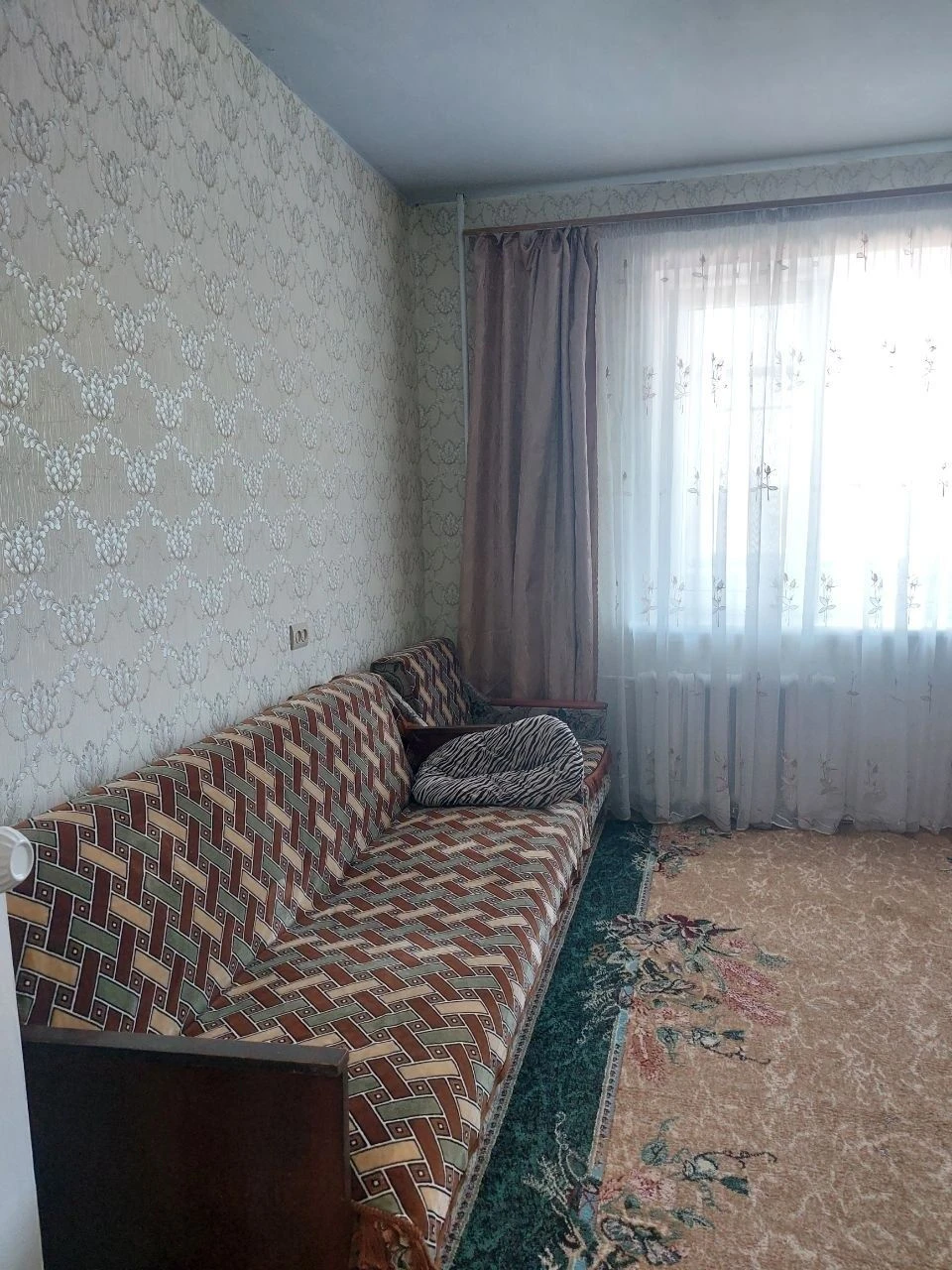 Продам 2х кімнатну квартиру навпроти СК "Надія"