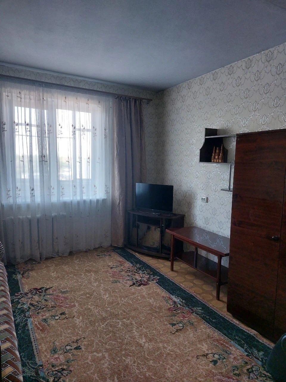 Продам 2х кімнатну квартиру навпроти СК "Надія"