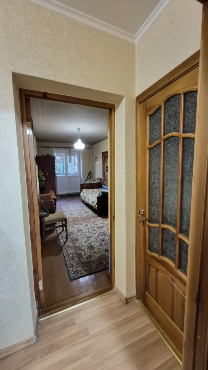 Продаж 2к квартири • 45 м² • 2 поверх • житловий стан • зуп.