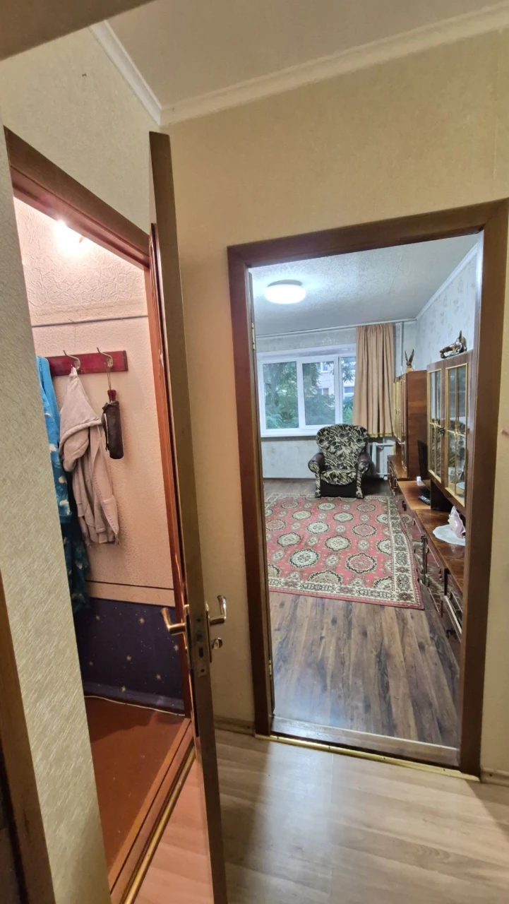 Продаж 2к квартири • 45 м² • 2 поверх • житловий стан • зуп.