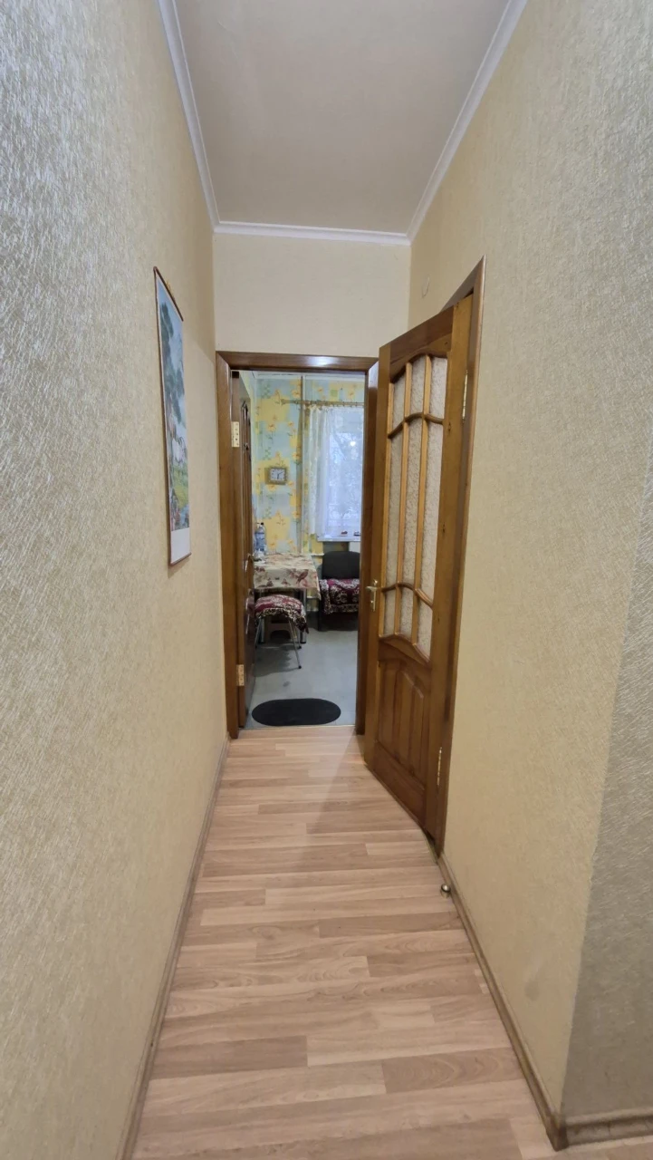 Продаж 2к квартири • 45 м² • 2 поверх • житловий стан • зуп.