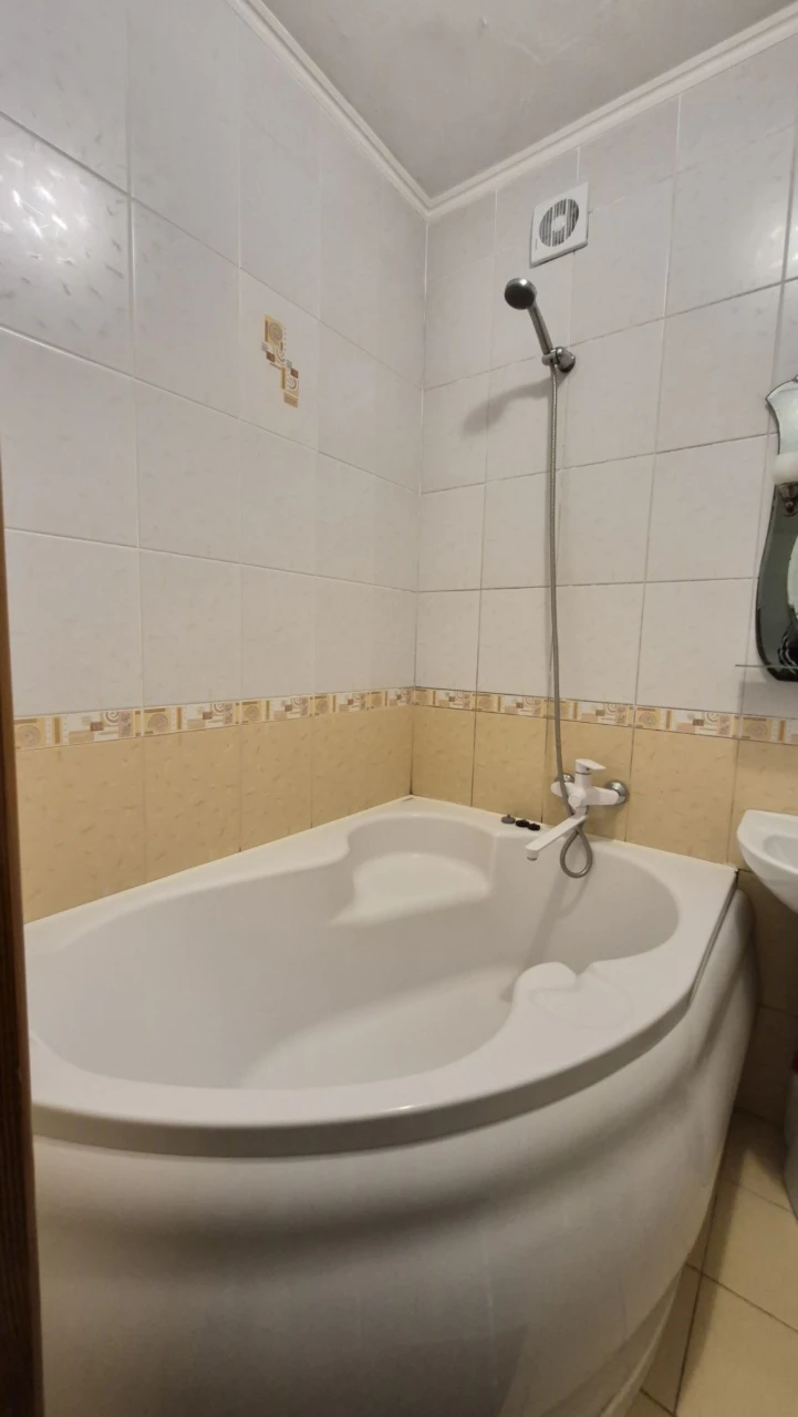Продаж 2к квартири • 45 м² • 2 поверх • житловий стан • зуп.