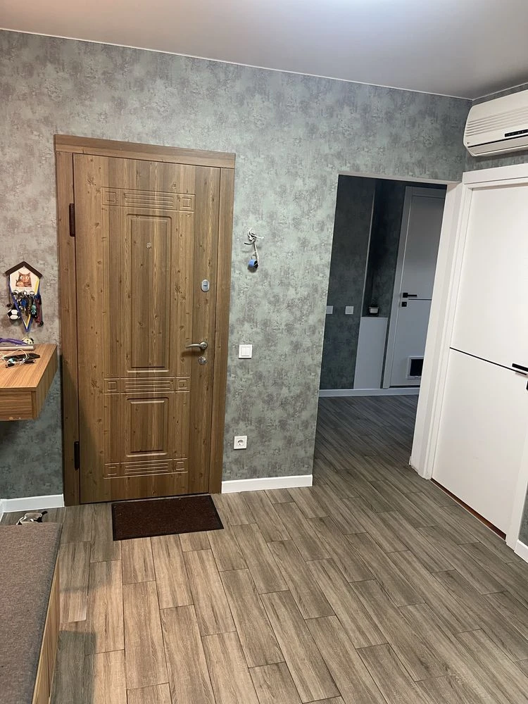 Продам просторную 3-х комнатную квартиру