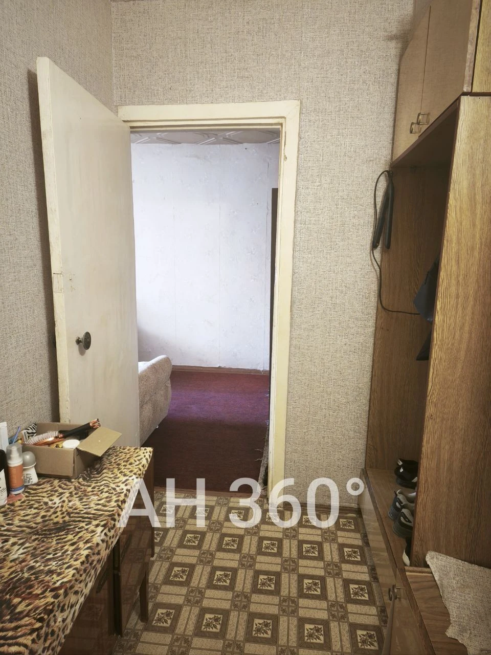 Продаю 2 кімнатну квартиру. 1 КП
