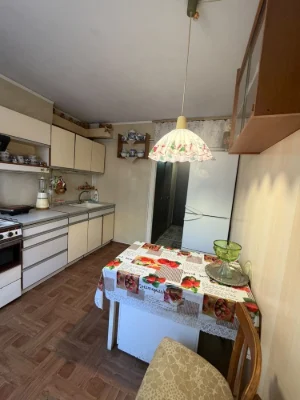 Продам 3к.кв. Площа Перемоги 3 поверх
