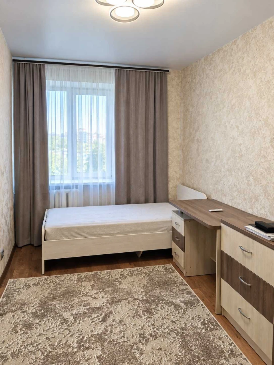 Продам затишну 3-кімнатну квартиру в центрі