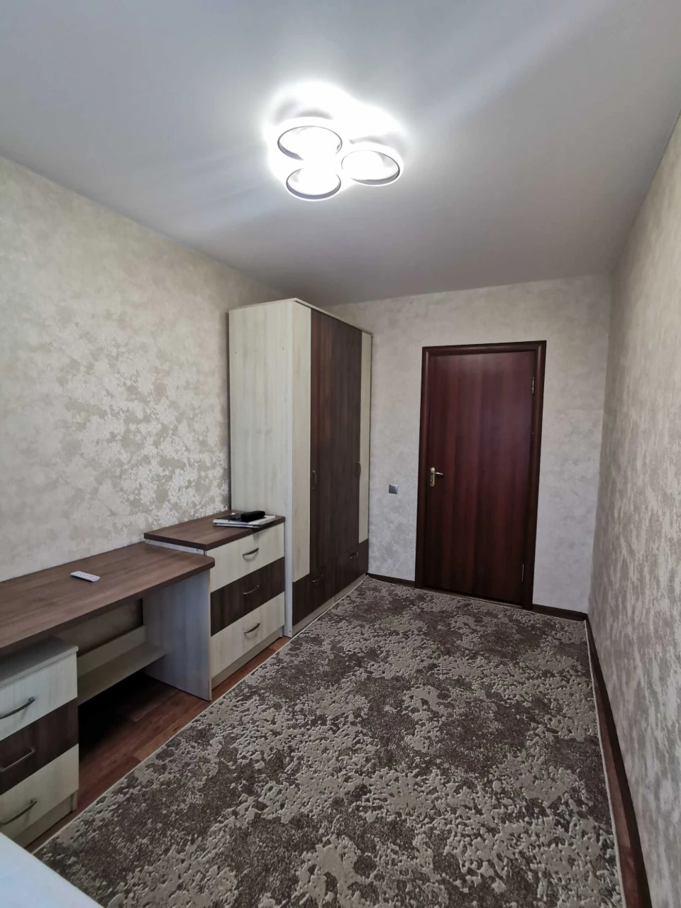 Продам затишну 3-кімнатну квартиру в центрі