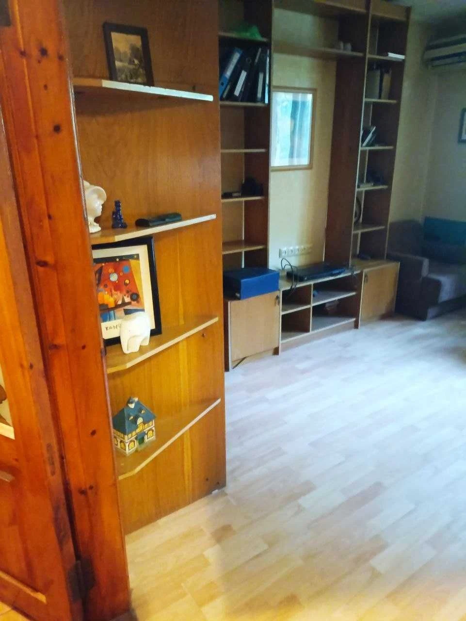 Продам двухкомнатную квартиру. пр. Центральный - 1-ая Слобод