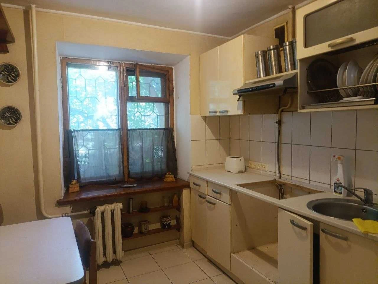 Продам двухкомнатную квартиру. пр. Центральный - 1-ая Слобод